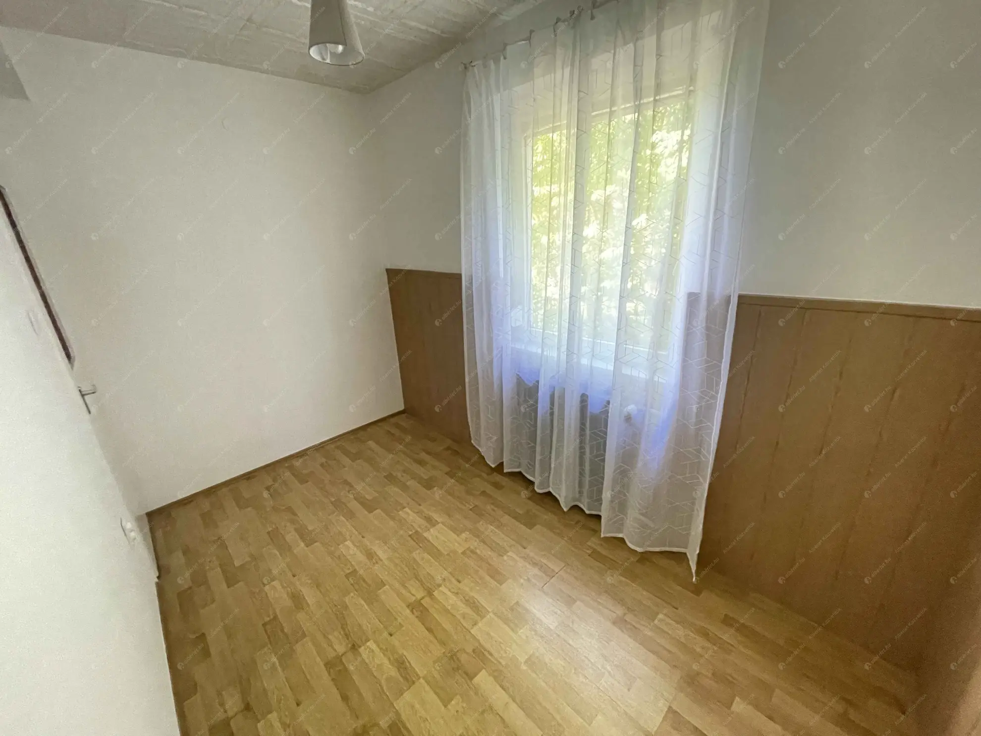 Kiadó albérlet 175000 Ft/hó áron: Budapest, XXII. kerület  Gerinc utca. Mérete: 45 nm, 1 szobás | Alberlet.hu - 6570565