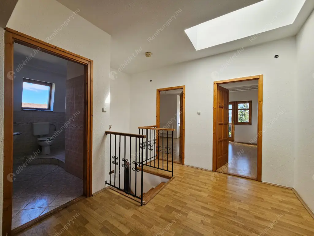 Kiadó albérlet 750000 Ft/hó áron: Budapest, XXII. kerület  Kistétény utca. Mérete: 210 nm, 6 szobás | Alberlet.hu - 6567248