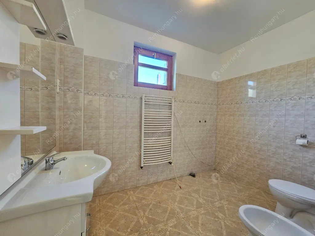 Kiadó albérlet 750000 Ft/hó áron: Budapest, XXII. kerület  Kistétény utca. Mérete: 210 nm, 6 szobás | Alberlet.hu - 6587658