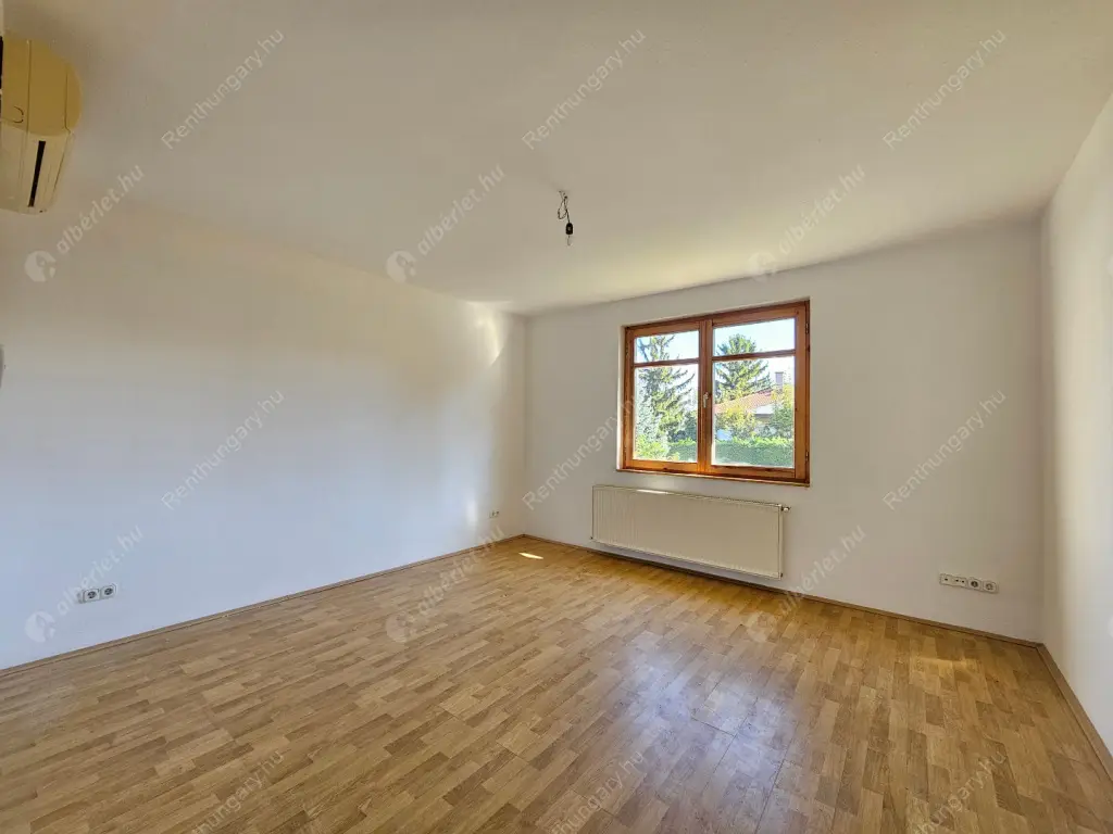 Kiadó albérlet 600000 Ft/hó áron: Budapest, XXII. kerület  Kistétény utca. Mérete: 210 nm, 6 szobás | Alberlet.hu - 6610352