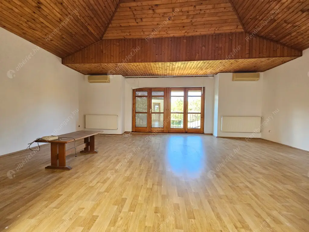 Kiadó albérlet 600000 Ft/hó áron: Budapest, XXII. kerület  Kistétény utca. Mérete: 210 nm, 6 szobás | Alberlet.hu - 6610355