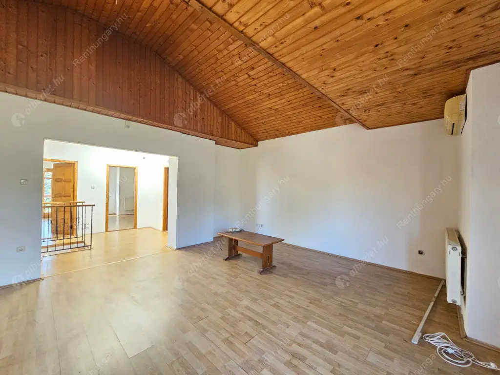 Kiadó albérlet 600000 Ft/hó áron: Budapest, XXII. kerület  Kistétény utca. Mérete: 210 nm, 6 szobás | Alberlet.hu - 6610356