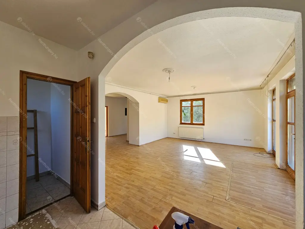 Kiadó albérlet 600000 Ft/hó áron: Budapest, XXII. kerület  Kistétény utca. Mérete: 210 nm, 6 szobás | Alberlet.hu - 6652351