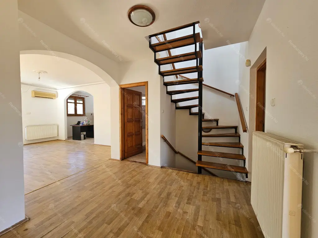 Kiadó albérlet 600000 Ft/hó áron: Budapest, XXII. kerület  Kistétény utca. Mérete: 210 nm, 6 szobás | Alberlet.hu - 6652357