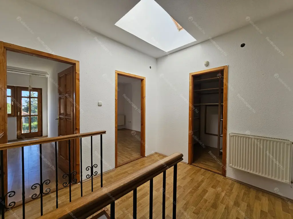 Kiadó albérlet 600000 Ft/hó áron: Budapest, XXII. kerület  Kistétény utca. Mérete: 210 nm, 6 szobás | Alberlet.hu - 6652360