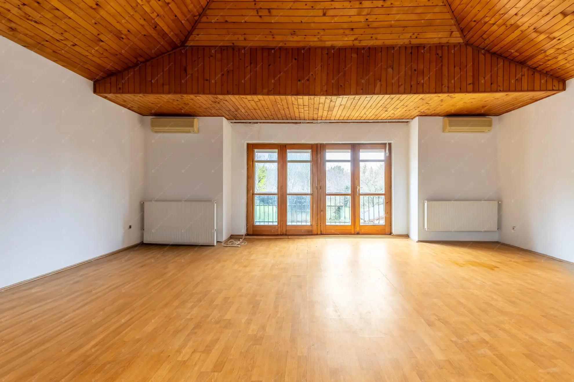 Kiadó albérlet 600000 Ft/hó áron: Budapest, XXII. kerület  Kistétény utca. Mérete: 210 nm, 6 szobás | Alberlet.hu - 6627806