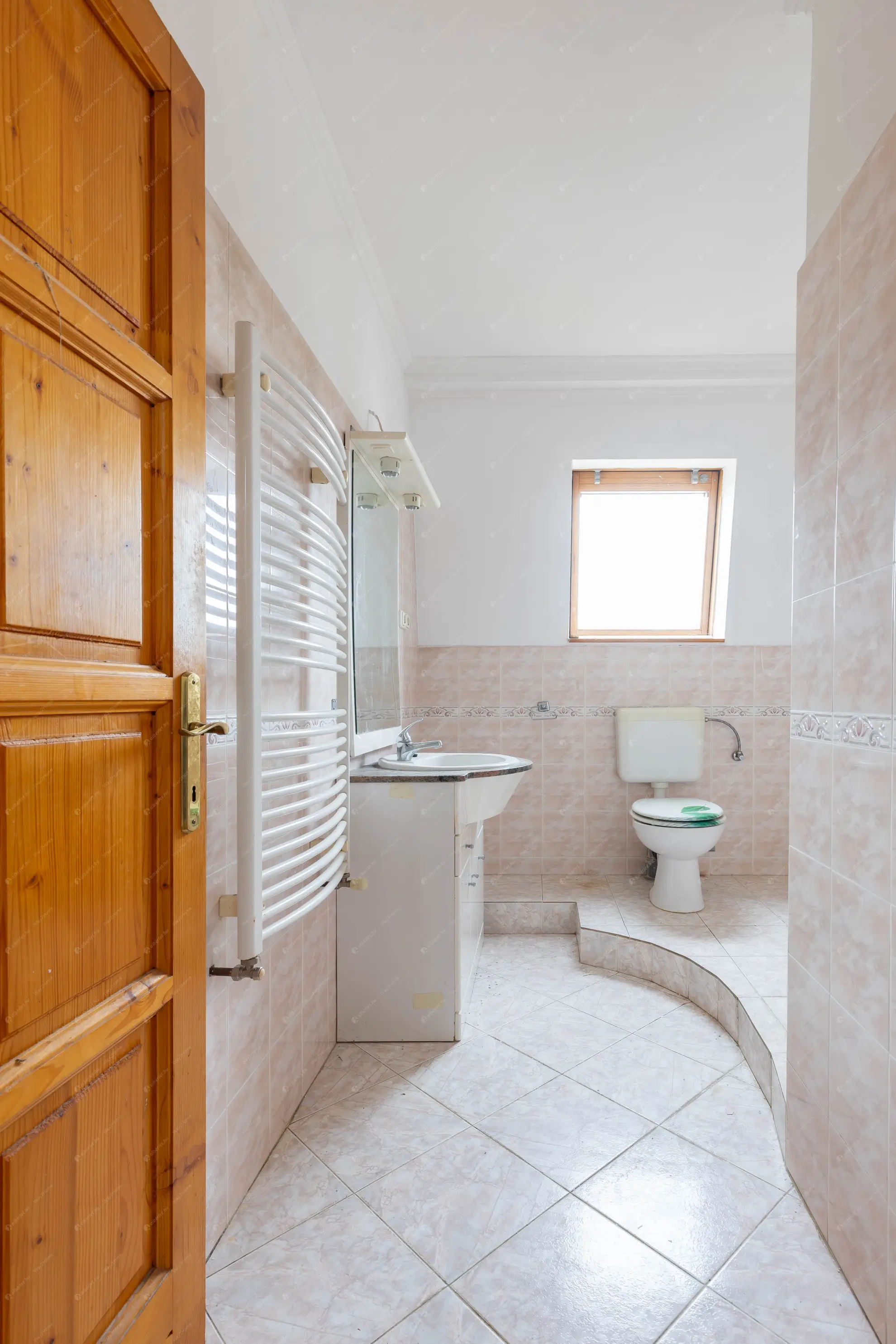 Kiadó albérlet 600000 Ft/hó áron: Budapest, XXII. kerület  Kistétény utca. Mérete: 210 nm, 6 szobás | Alberlet.hu - 6627810