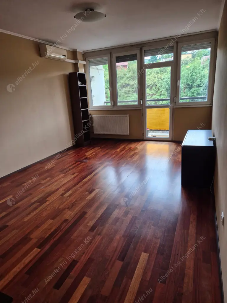 Kiadó albérlet 220000 Ft/hó áron: Budapest, XXII. kerület  Kossuth Lajos utca. Mérete: 63 nm, 3 szobás | Alberlet.hu - 6599504