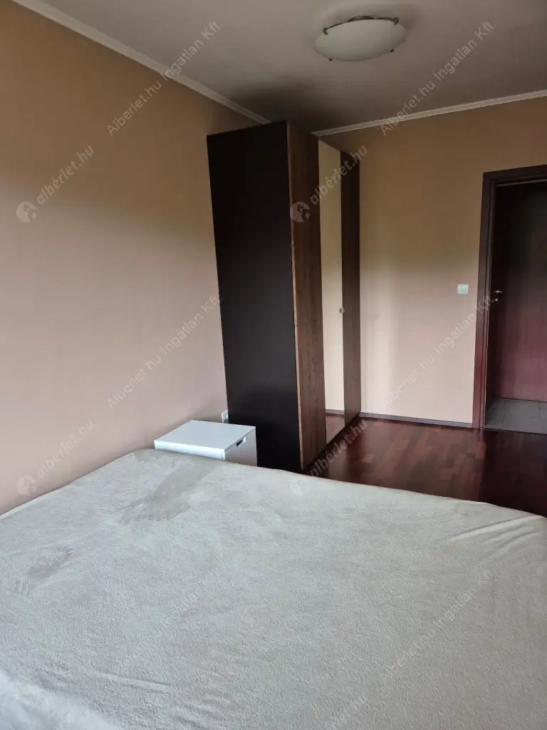 Kiadó albérlet 220000 Ft/hó áron: Budapest, XXII. kerület  Kossuth Lajos utca. Mérete: 63 nm, 3 szobás | Alberlet.hu - 6599506