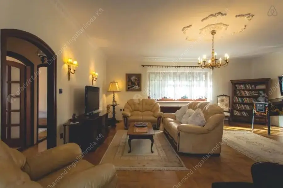 Kiadó albérlet 995000 Ft/hó áron: Budapest, XXII. kerület  Meggyvágó utca. Mérete: 180 nm, 5 szobás | Alberlet.hu - 6034821