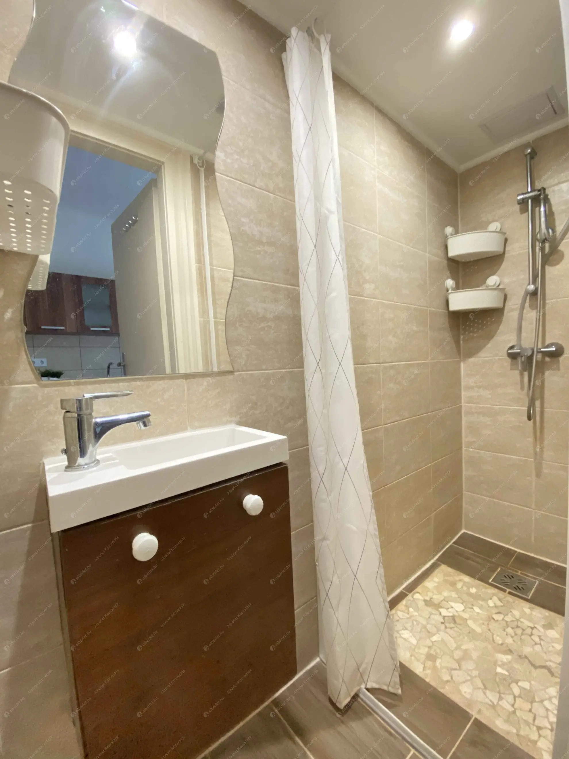 Kiadó albérlet 180000 Ft/hó áron: Budapest, XXII. kerület  Pécsi utca. Mérete: 32 nm, 1 szobás | Alberlet.hu - 6572669