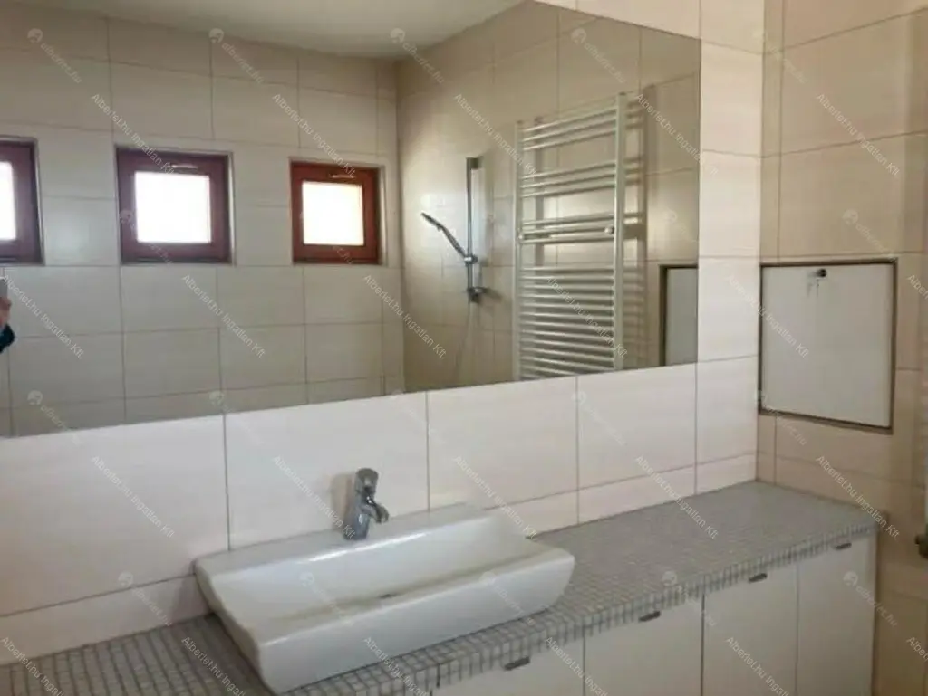 Kiadó albérlet 250000 Ft/hó áron: Budapest, XXII. kerület  Rózsakert utca. Mérete: 45 nm, 2 szobás | Alberlet.hu - 6678501