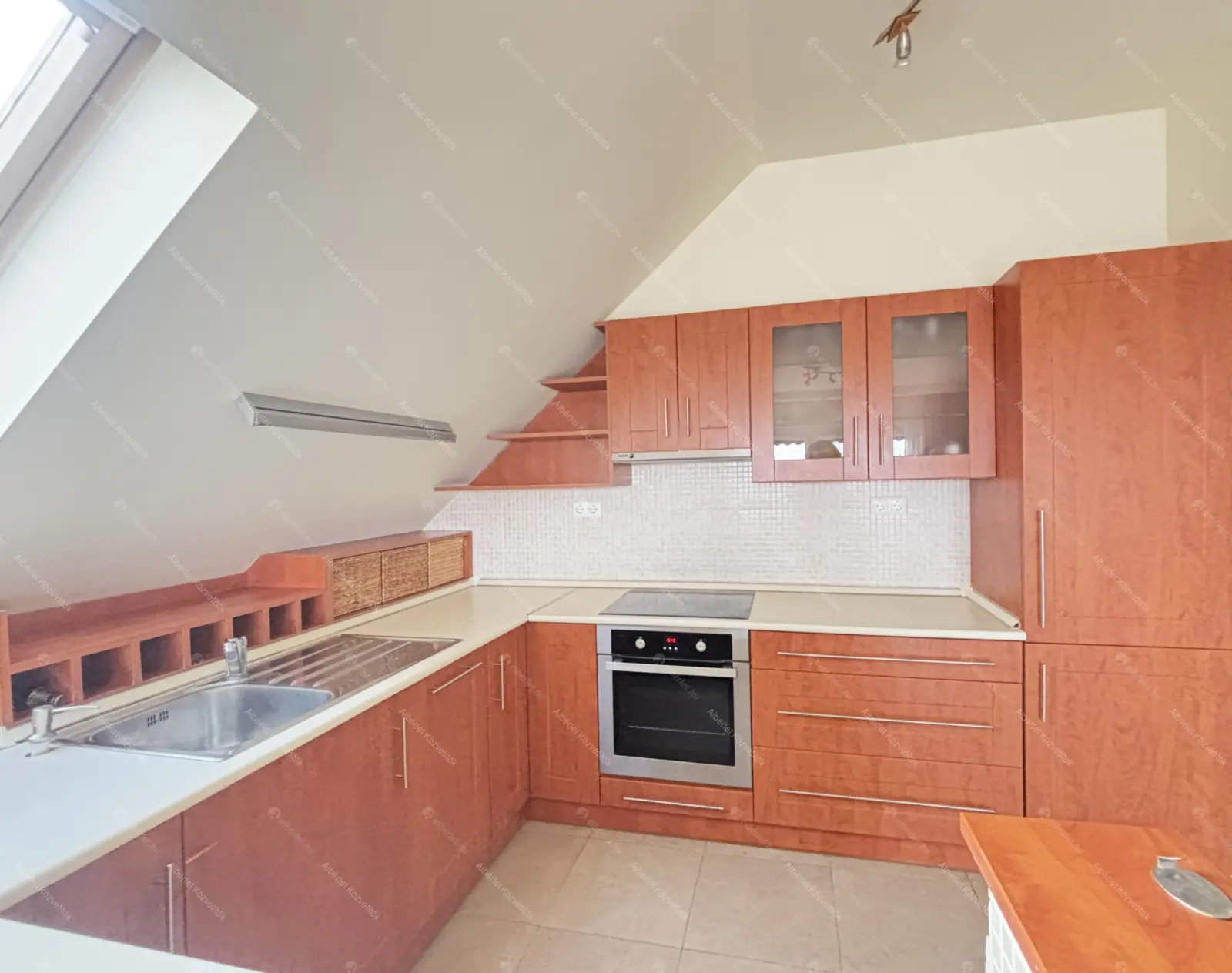 Kiadó albérlet 380000 Ft/hó áron: Budapest, XXII. kerület  XIII. utca. Mérete: 93 nm, 2 szobás | Alberlet.hu - 6673722