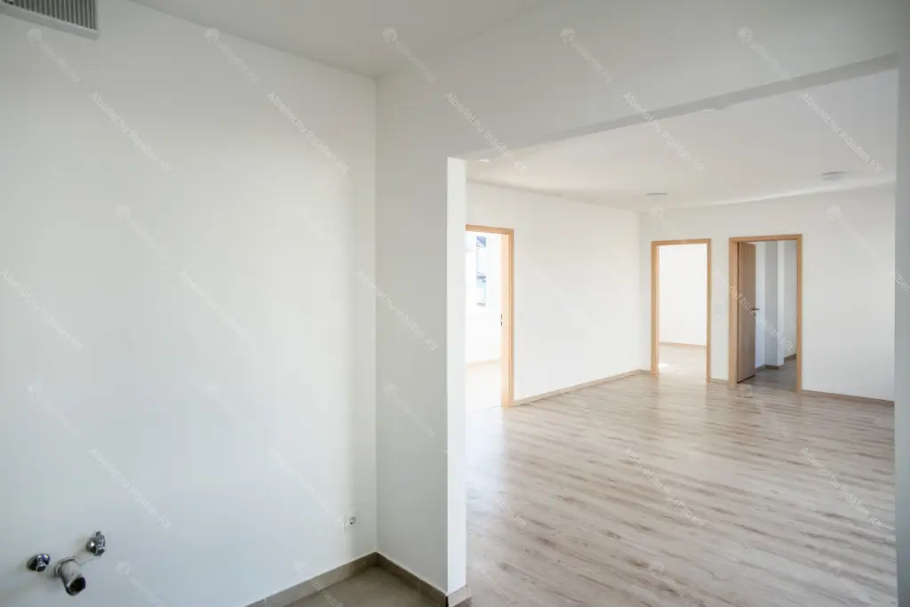 Kiadó albérlet 450000 Ft/hó áron: Budapest, XXIII. kerület  Kertvárosi  körút . Mérete: 102 nm, 4 szobás | Alberlet.hu - 6678316