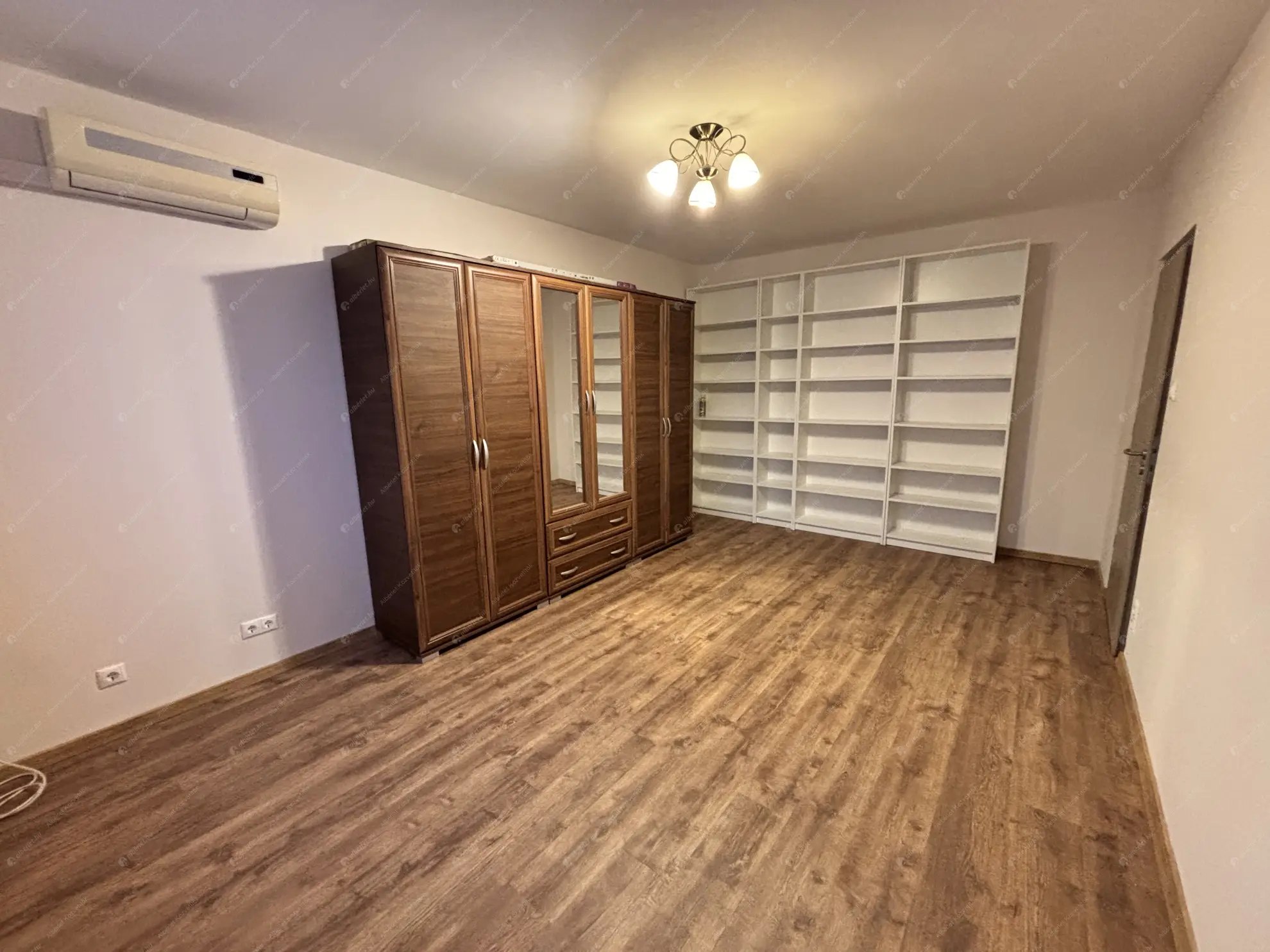 Kiadó albérlet 180000 Ft/hó áron: Dunakeszi,  Barátság útja út. Mérete: 35 nm, 1 szobás | Alberlet.hu - 6598530