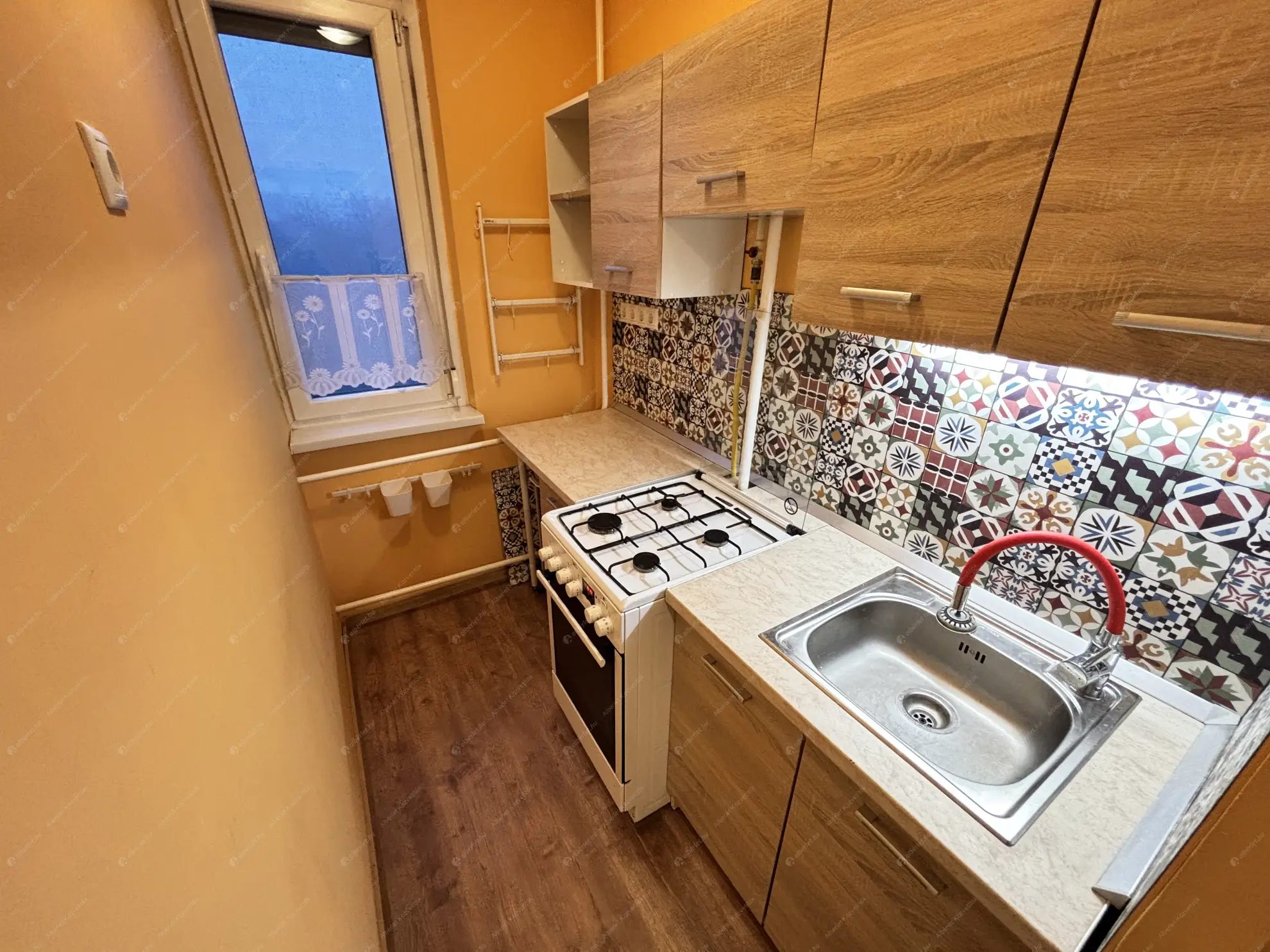 Kiadó albérlet 180000 Ft/hó áron: Dunakeszi,  Barátság útja út. Mérete: 35 nm, 1 szobás | Alberlet.hu - 6598534