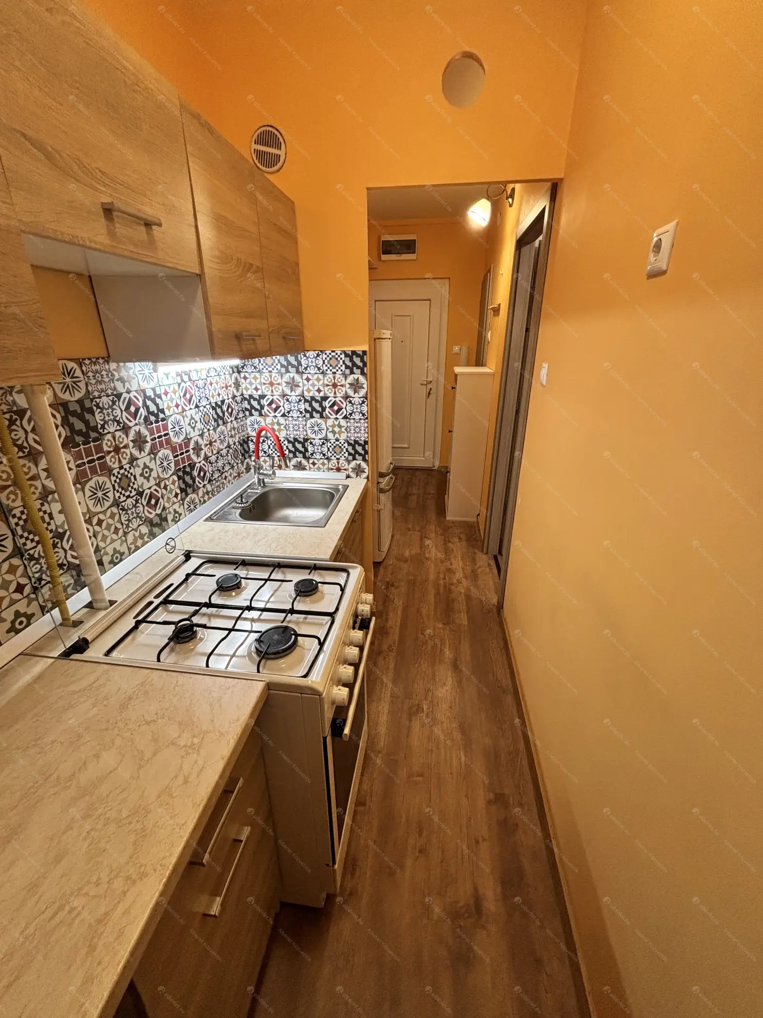 Kiadó albérlet 180000 Ft/hó áron: Dunakeszi,  Barátság útja út. Mérete: 35 nm, 1 szobás | Alberlet.hu - 6598539