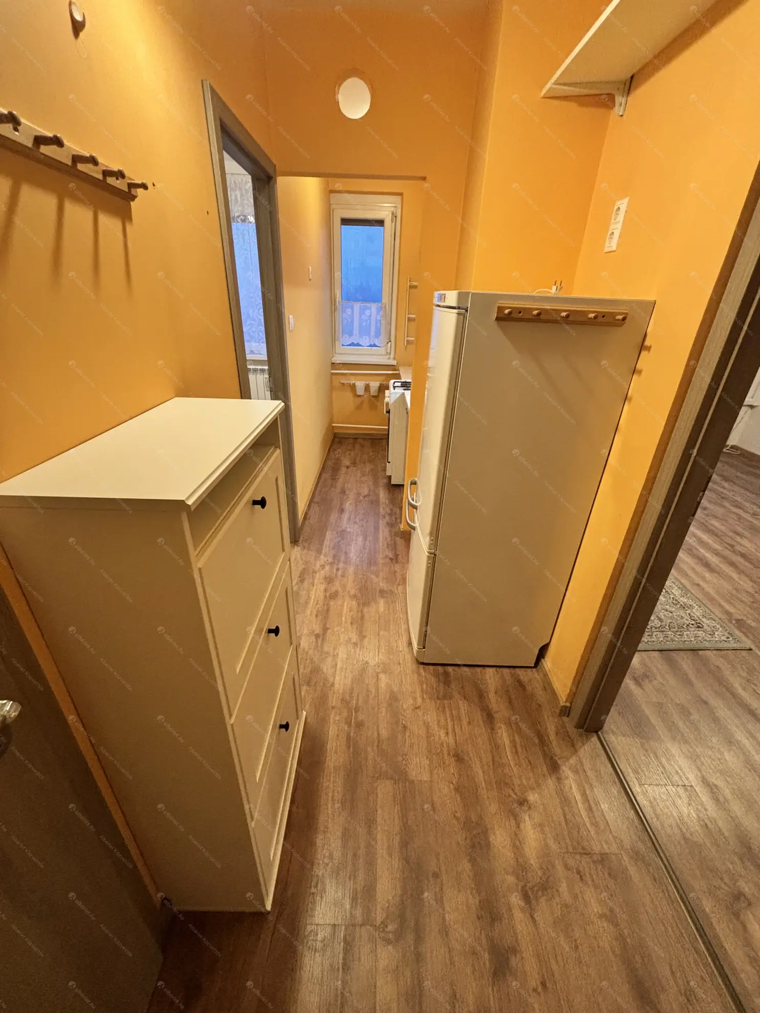 Kiadó albérlet 180000 Ft/hó áron: Dunakeszi,  Barátság útja út. Mérete: 35 nm, 1 szobás | Alberlet.hu - 6598540