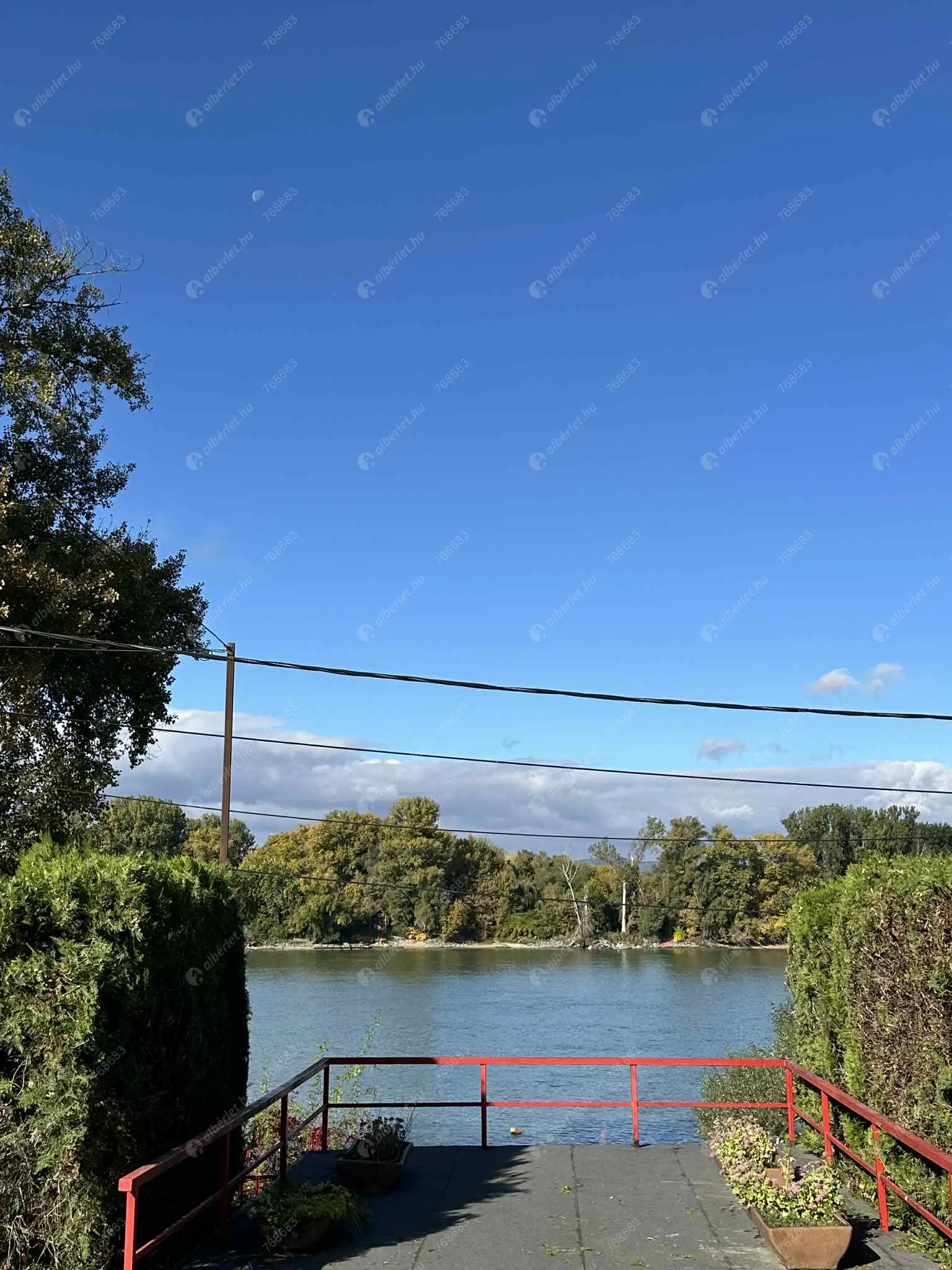 Kiadó albérlet 280000 Ft/hó áron: Dunakeszi,   Duna sor . Mérete: 50 nm, 2 szobás | Alberlet.hu - 6558573