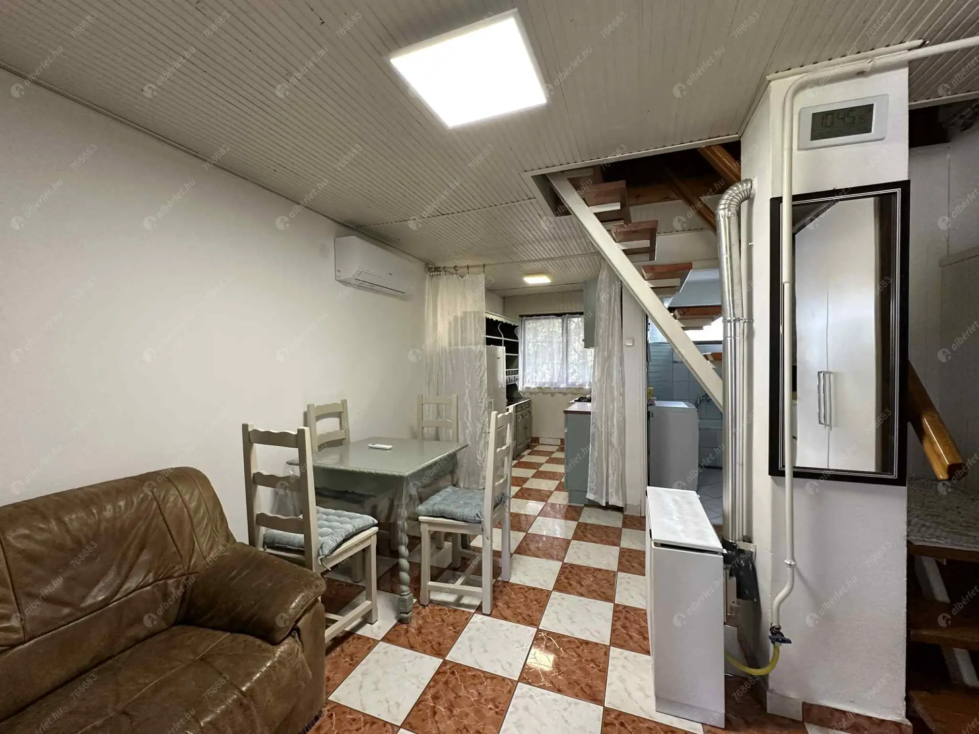 Kiadó albérlet 280000 Ft/hó áron: Dunakeszi,   Duna sor . Mérete: 50 nm, 2 szobás | Alberlet.hu - 6558575