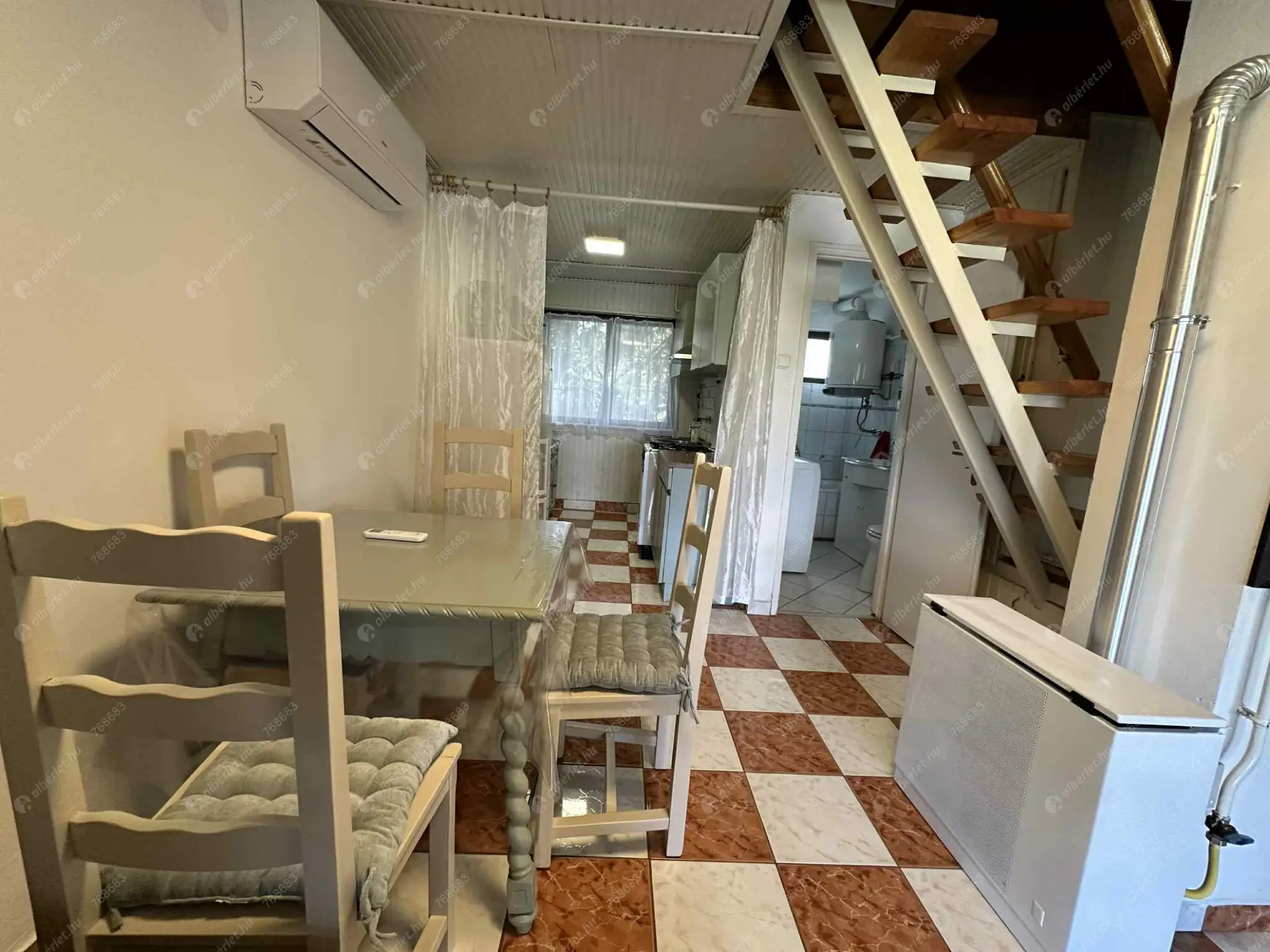 Kiadó albérlet 280000 Ft/hó áron: Dunakeszi,   Duna sor . Mérete: 50 nm, 2 szobás | Alberlet.hu - 6558582