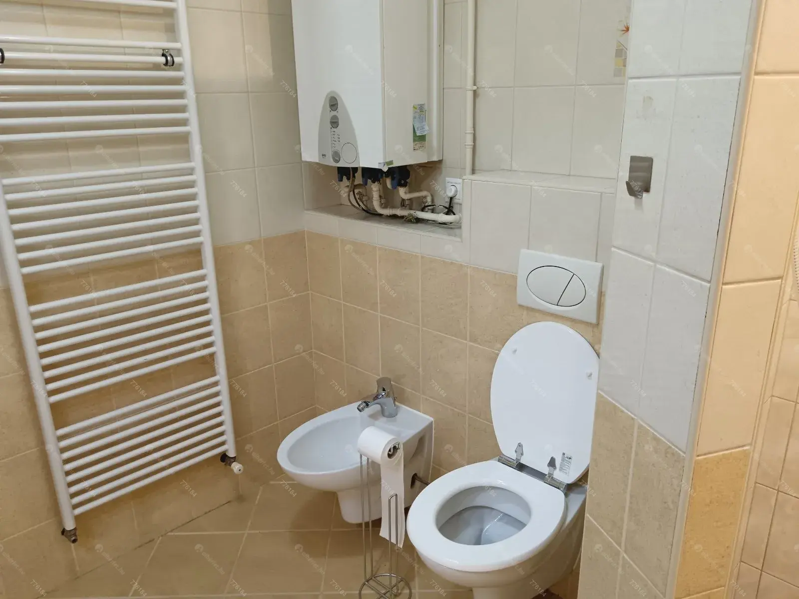 Kiadó albérlet 280000 Ft/hó áron: Dunakeszi,  Kossuth Lajos  . Mérete: 60 nm, 1 szobás | Alberlet.hu - 6681212