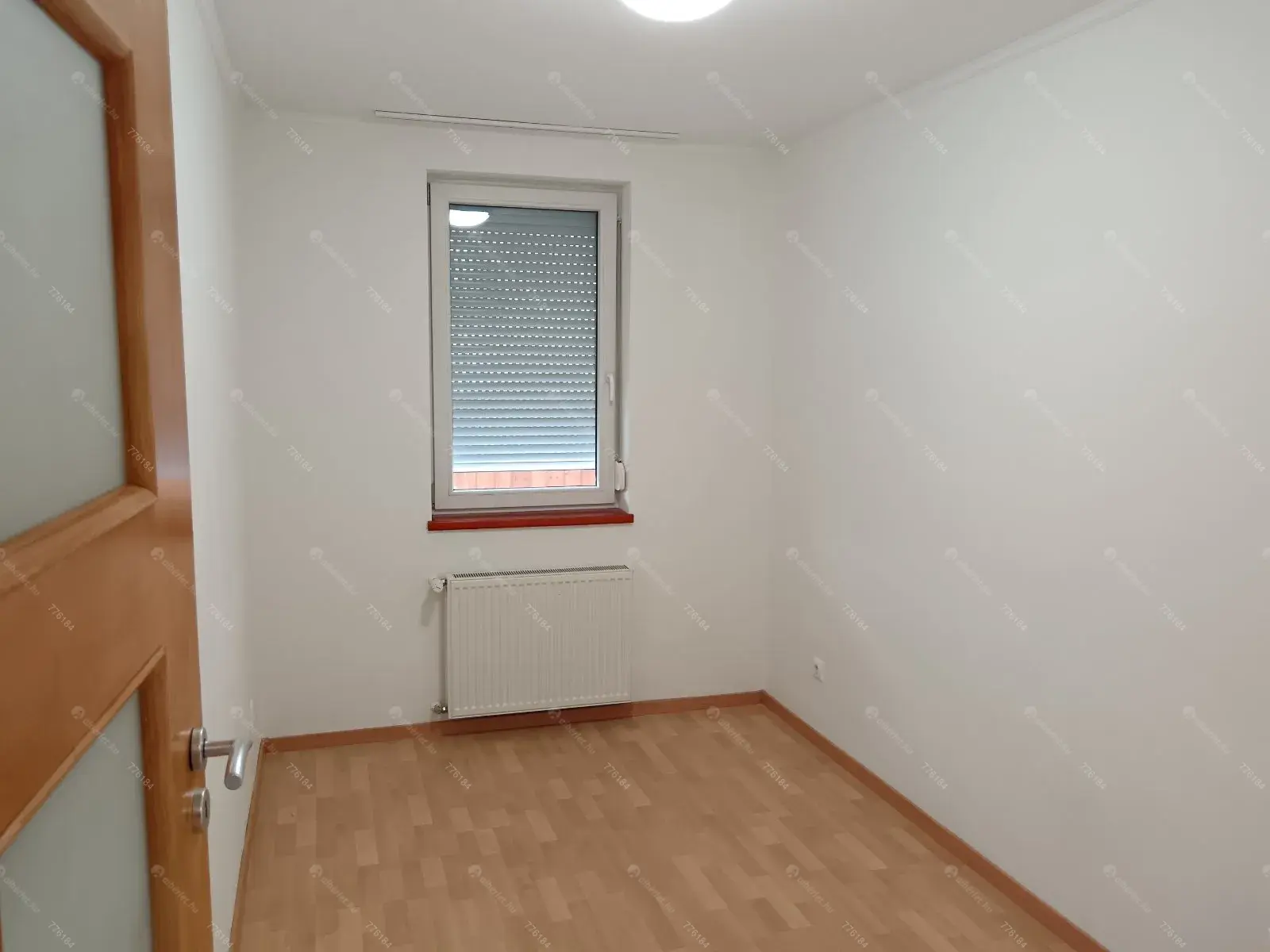 Kiadó albérlet 280000 Ft/hó áron: Dunakeszi,  Kossuth Lajos  . Mérete: 60 nm, 1 szobás | Alberlet.hu - 6681214