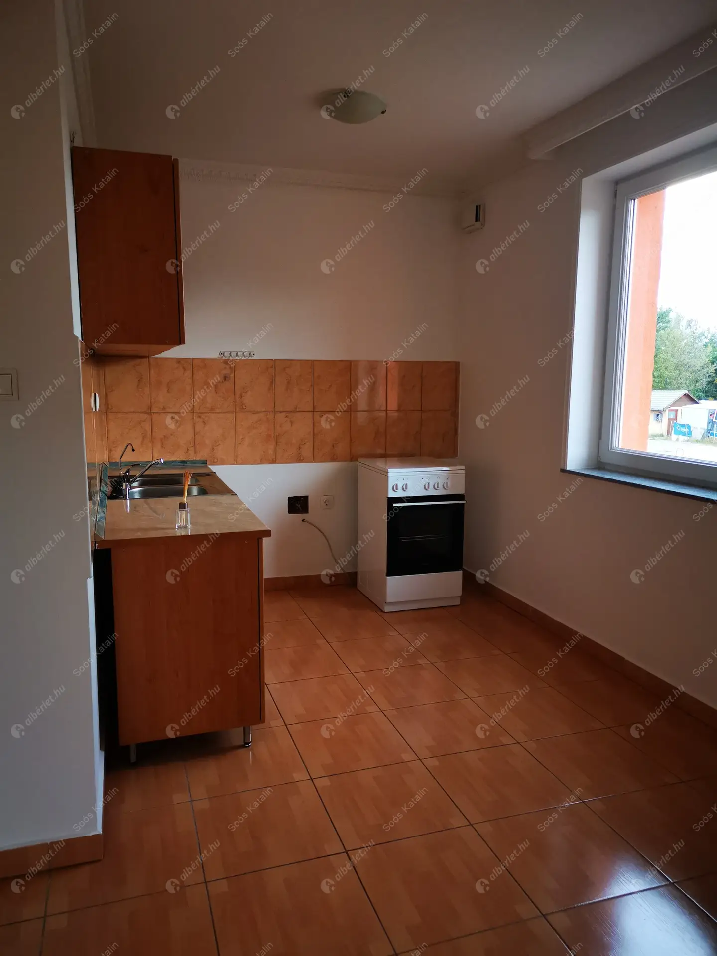 Kiadó albérlet 185000 Ft/hó áron: Dunakeszi,  Óceán-árok . Mérete: 45 nm, 1 szobás | Alberlet.hu - 6244807