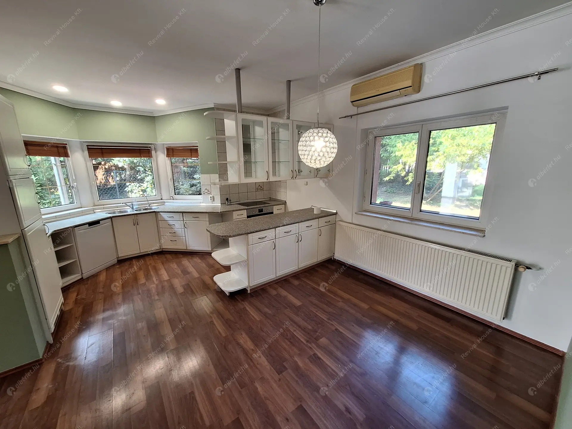 Kiadó albérlet 690000 Ft/hó áron: Érd,  Egervári utca . Mérete: 240 nm, 1 szobás | Alberlet.hu - 6533214