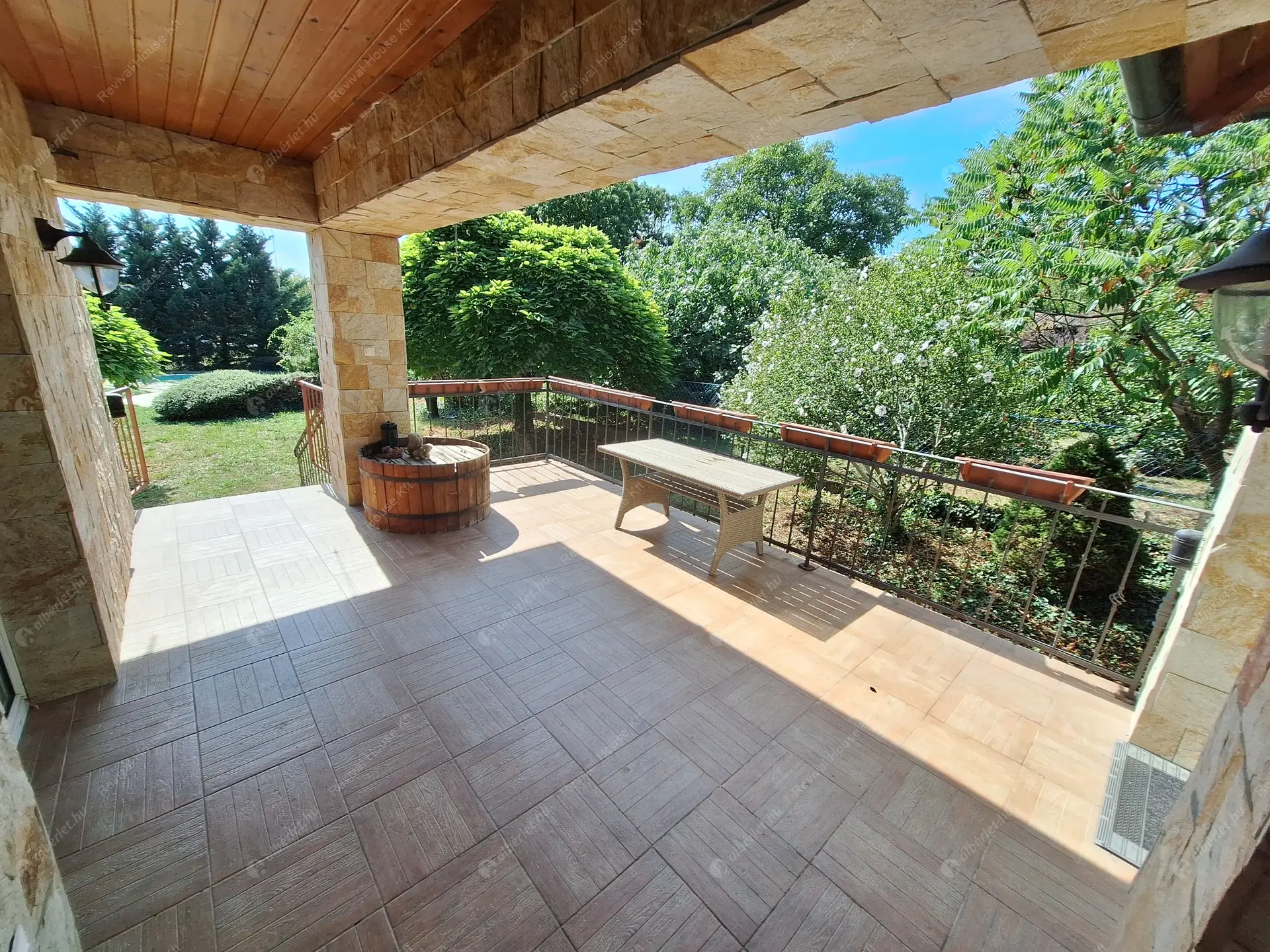 Kiadó albérlet 690000 Ft/hó áron: Érd,  Egervári utca . Mérete: 240 nm, 1 szobás | Alberlet.hu - 6533220