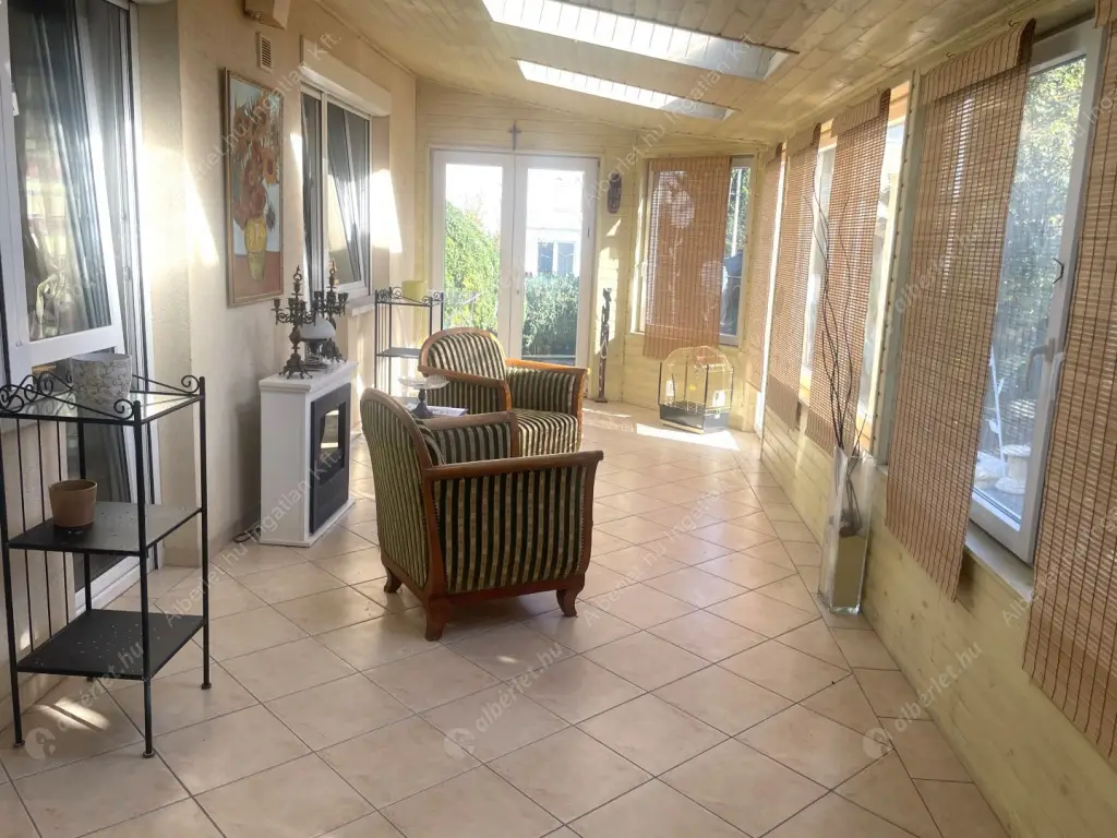 Kiadó albérlet 490000 Ft/hó áron: Érd,  István utca. Mérete: 165 nm, 5 szobás | Alberlet.hu - 6587187