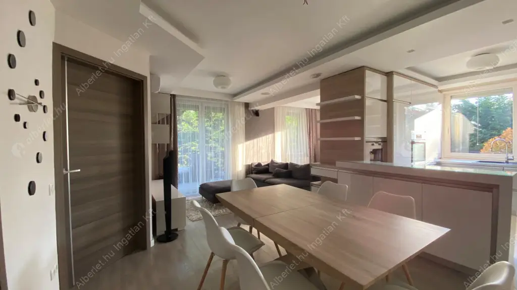 Kiadó albérlet 430000 Ft/hó áron: Érd,  Kossuth Lajos utca. Mérete: 92 nm, 4 szobás | Alberlet.hu - 6588392