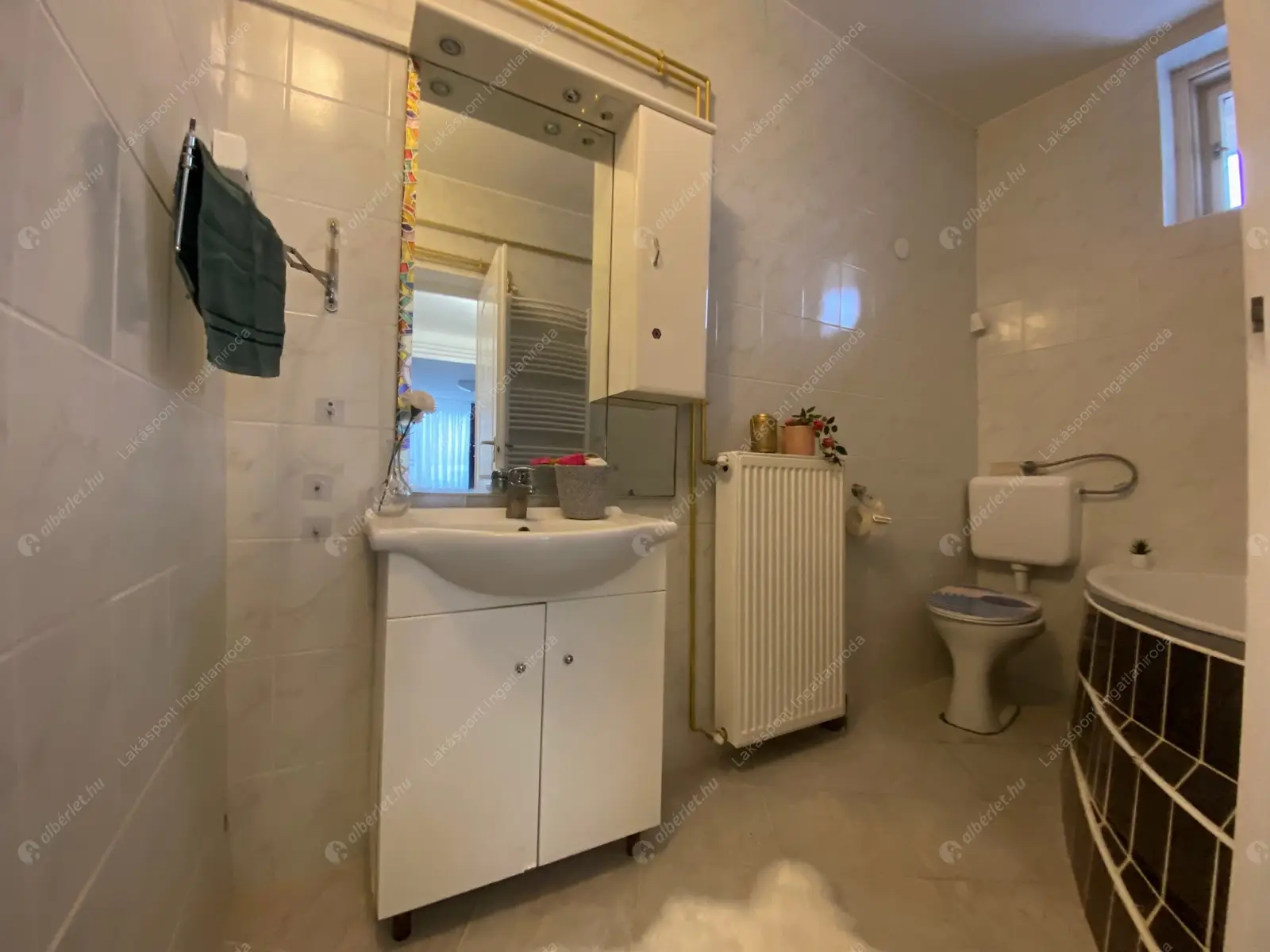 Kiadó albérlet 250000 Ft/hó áron: Felsőpakony,  Dr.jáhn Ferenc utca . Mérete: 56 nm, 2 szobás | Alberlet.hu - 6634741