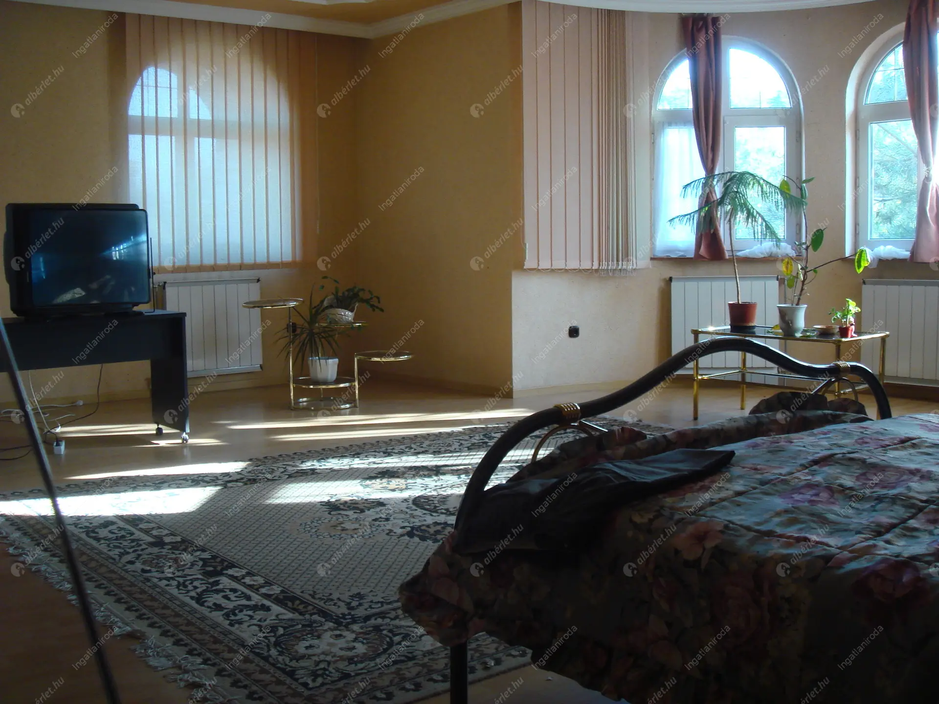 Kiadó albérlet 750000 Ft/hó áron: Fót,  Sport utca. Mérete: 330 nm, 6 szobás | Alberlet.hu - 5830609