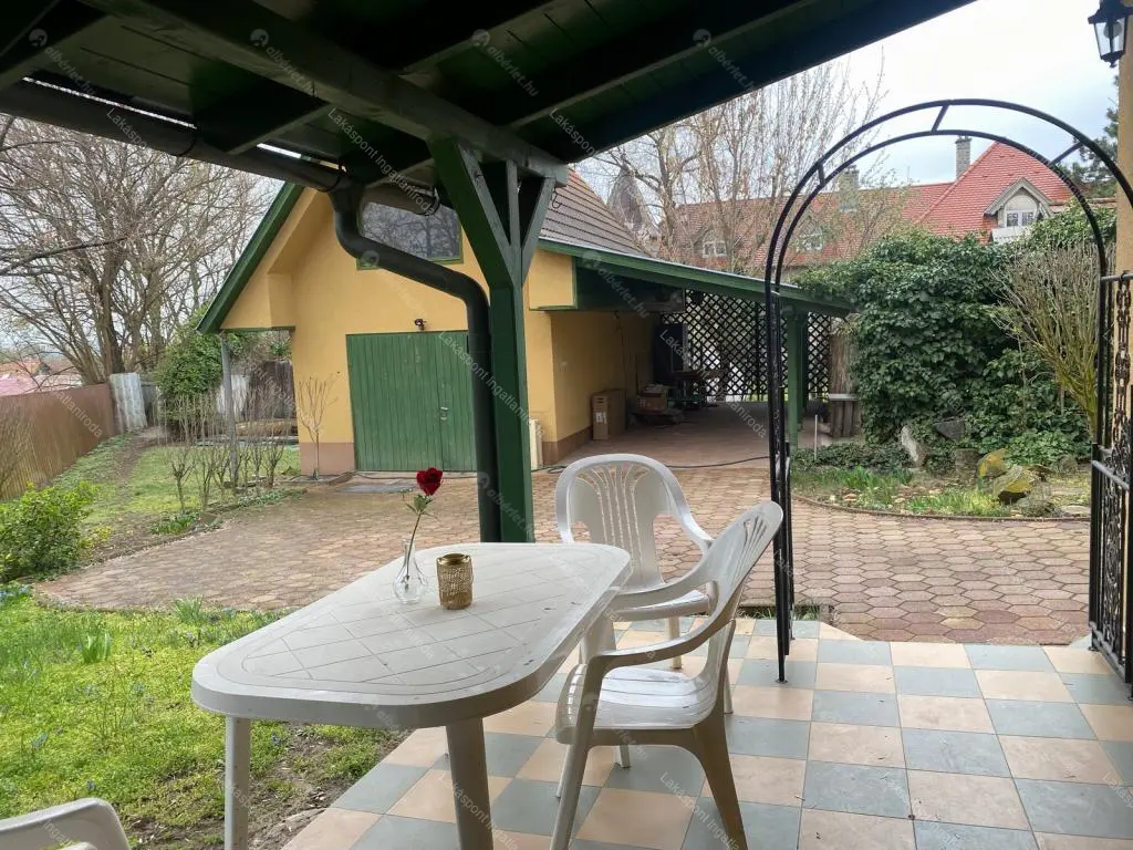 Kiadó albérlet 280000 Ft/hó áron: Fót,  Szent benedek utca . Mérete: 62 nm, 3 szobás | Alberlet.hu - 6686343