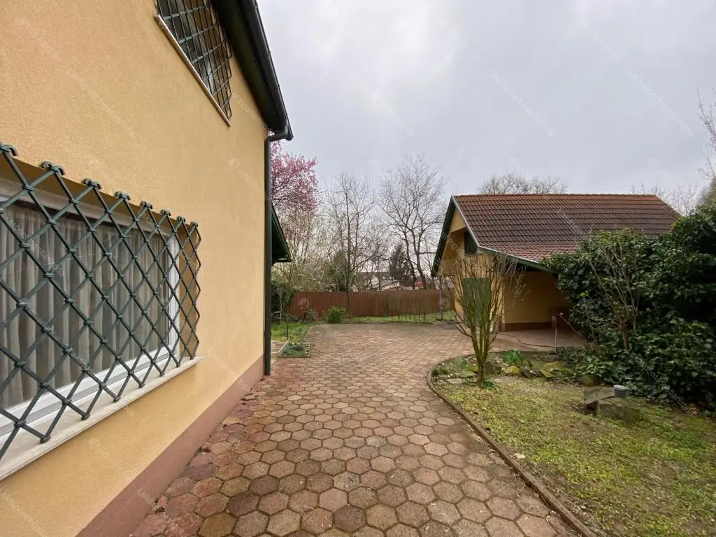 Kiadó albérlet 280000 Ft/hó áron: Fót,  Szent benedek utca . Mérete: 62 nm, 3 szobás | Alberlet.hu - 6686346