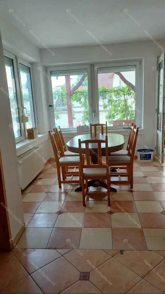 Kiadó albérlet 260000 Ft/hó áron: Galgahévíz,  Mikszáth Kálmán utca. Mérete: 140 nm, 5 szobás | Alberlet.hu - 6688484