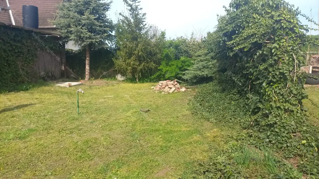 Kiadó albérlet 260000 Ft/hó áron: Galgahévíz,  Mikszáth Kálmán utca. Mérete: 140 nm, 5 szobás | Alberlet.hu - 6688494