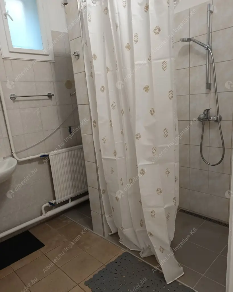 Kiadó albérlet 260000 Ft/hó áron: Gyömrő,  Nefelejcs utca. Mérete: 50 nm, 1 szobás | Alberlet.hu - 6605593