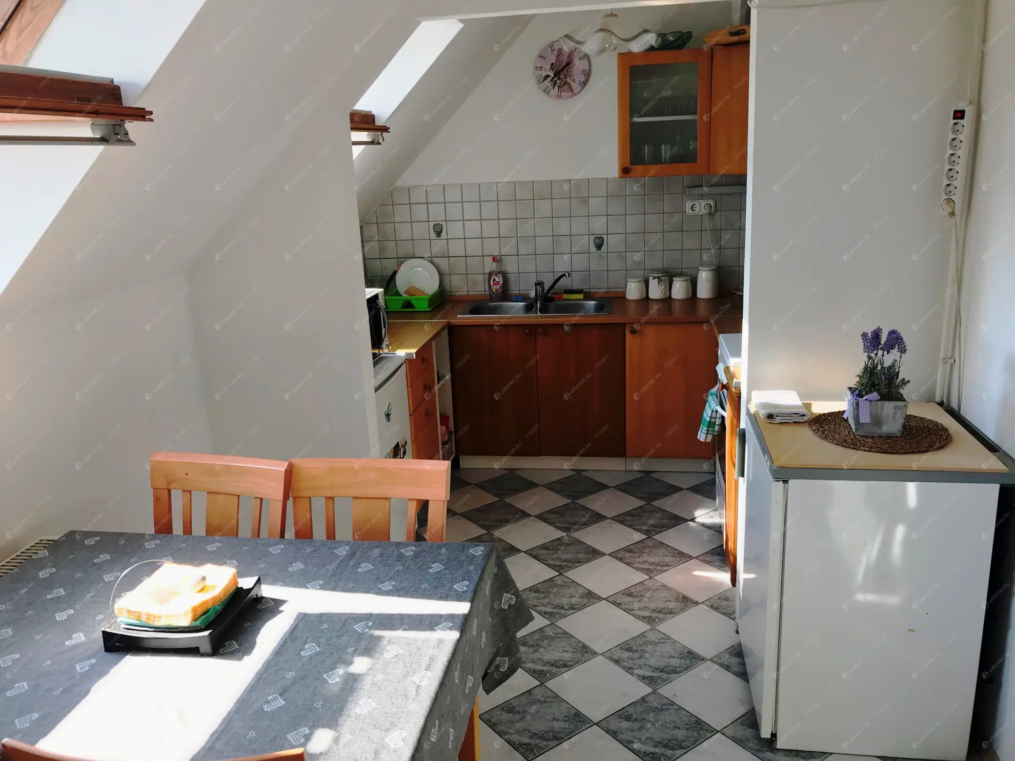 Kiadó albérlet 157000 Ft/hó áron: Győr,  Kiss Ernő utca. Mérete: 50 nm, 1 szobás | Alberlet.hu - 6570896