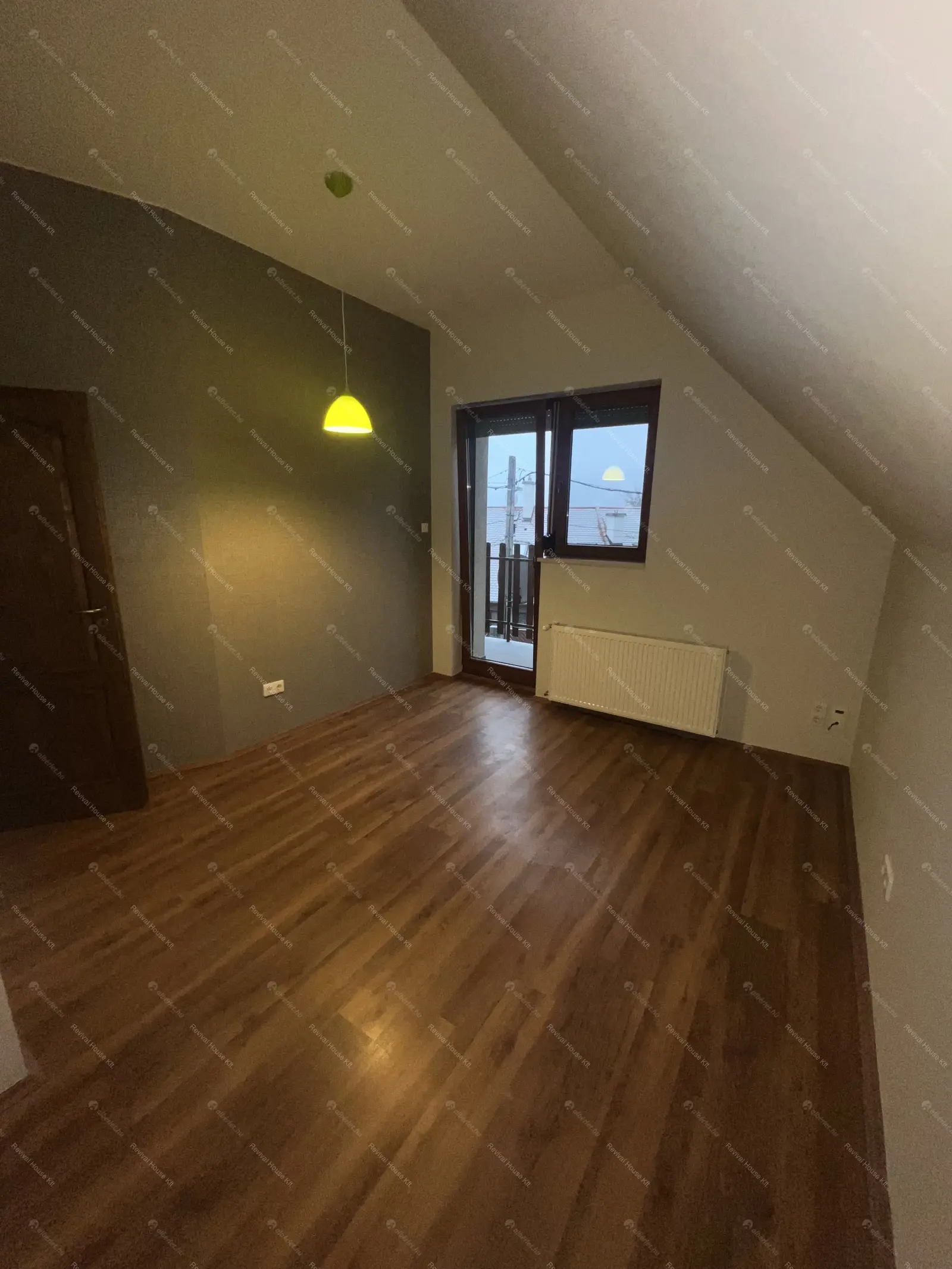 Kiadó albérlet 590000 Ft/hó áron: Leányfalu,  Pincehegyi utca . Mérete: 260 nm, 6 szobás | Alberlet.hu - 6671034