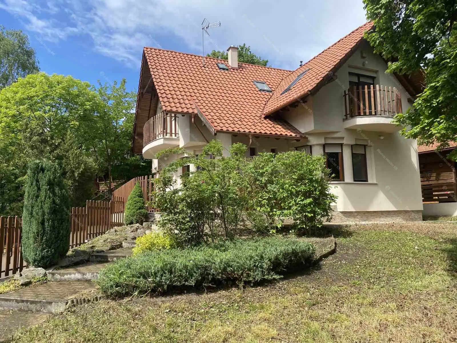 Kiadó albérlet 590000 Ft/hó áron: Leányfalu,  Pincehegyi utca . Mérete: 260 nm, 6 szobás | Alberlet.hu - 6671044