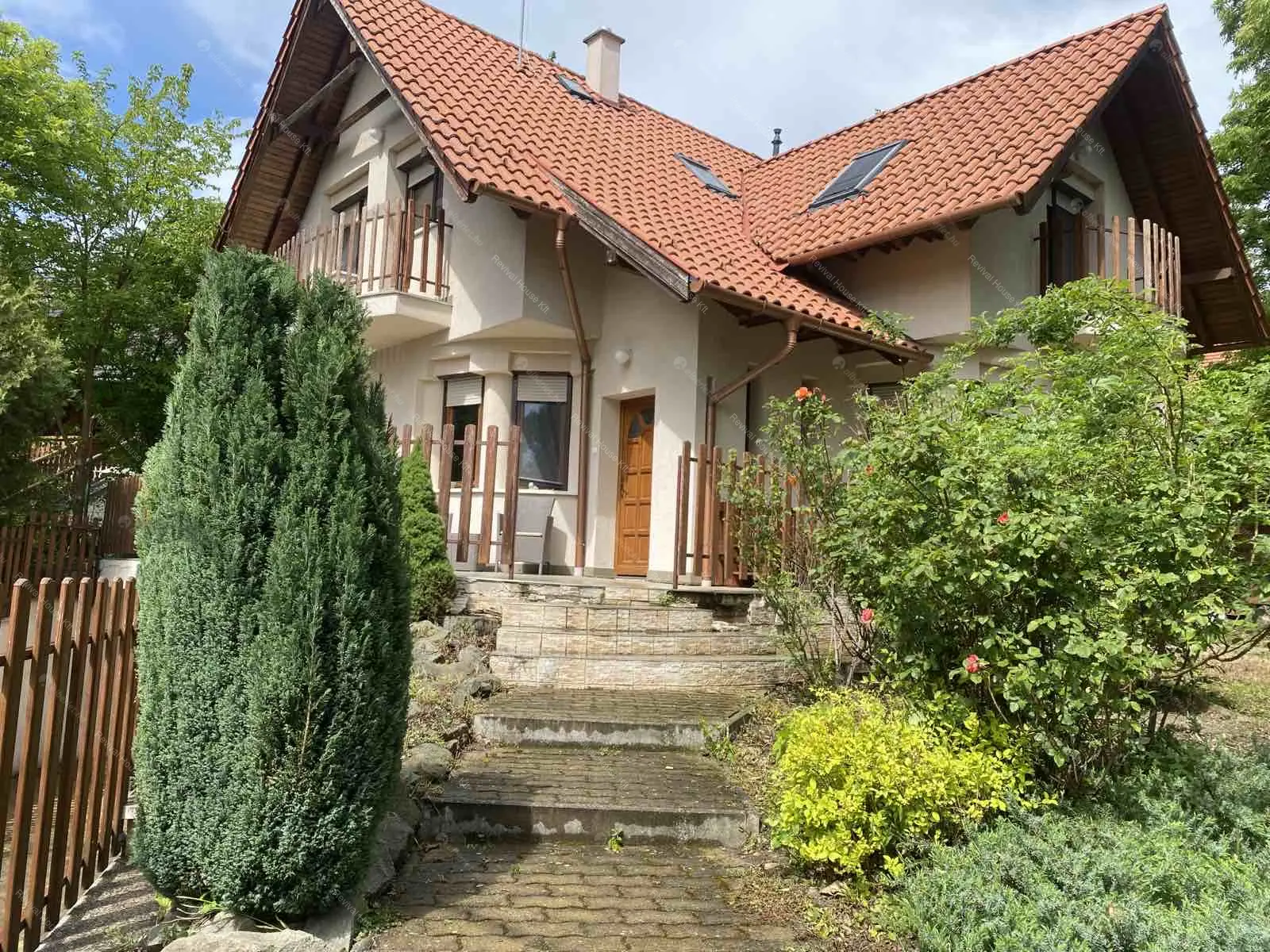 Kiadó albérlet 590000 Ft/hó áron: Leányfalu,  Pincehegyi utca . Mérete: 260 nm, 6 szobás | Alberlet.hu - 6671046