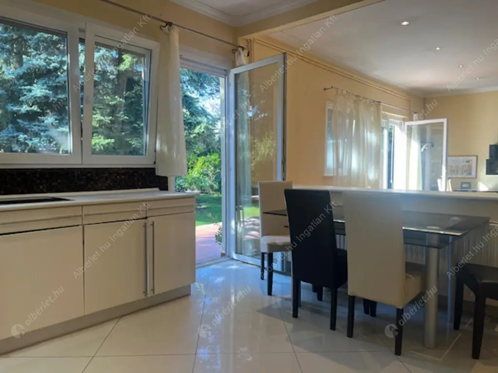 Kiadó albérlet 400000 Ft/hó áron: Nagykovácsi,  Erdősétány utca. Mérete: 90 nm, 3 szobás | Alberlet.hu - 6565586