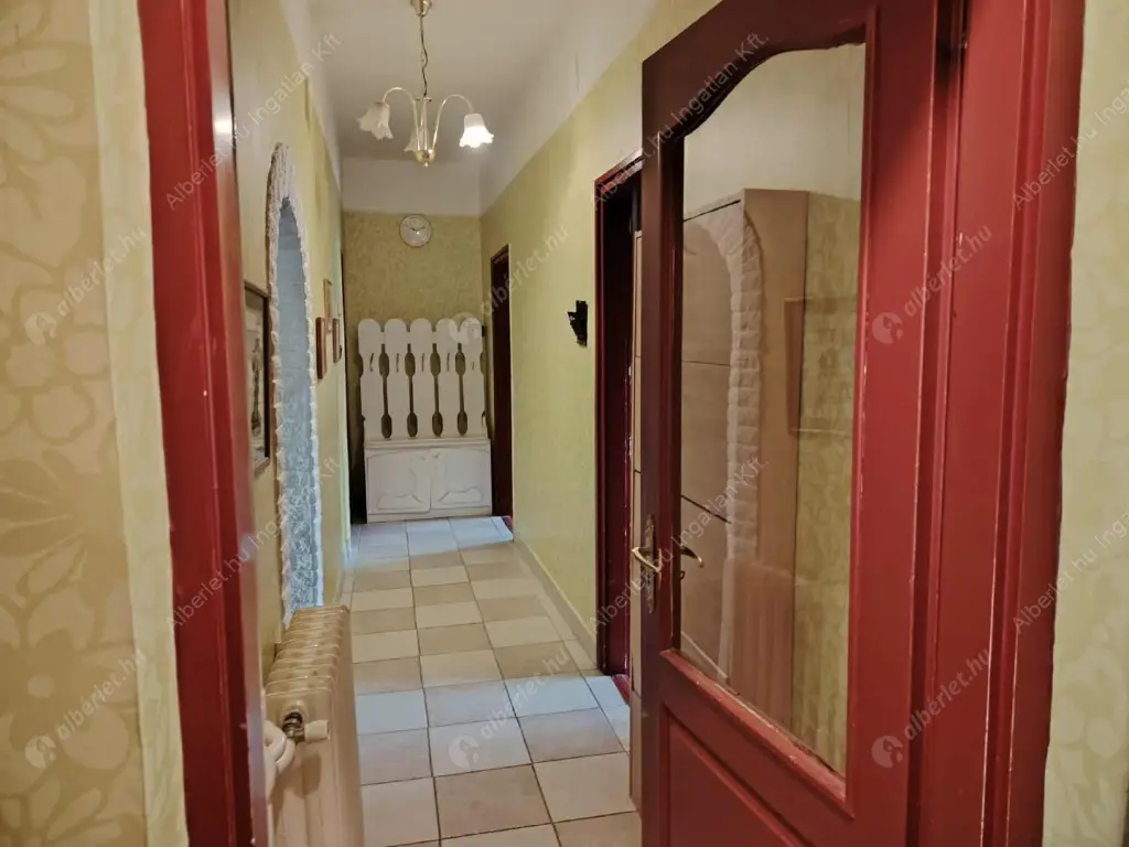Kiadó albérlet 380000 Ft/hó áron: Nagykovácsi,  Puskin utca. Mérete: 110 nm, 3 szobás | Alberlet.hu - 6568952
