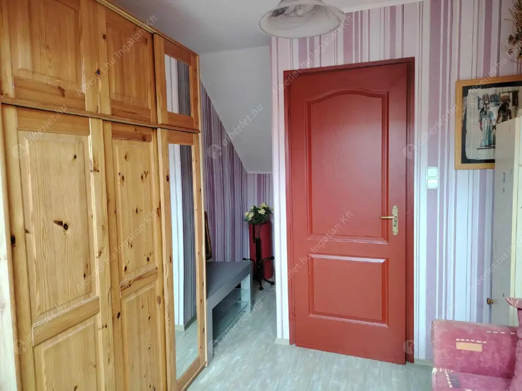 Kiadó albérlet 380000 Ft/hó áron: Nagykovácsi,  Puskin utca. Mérete: 110 nm, 3 szobás | Alberlet.hu - 6616571