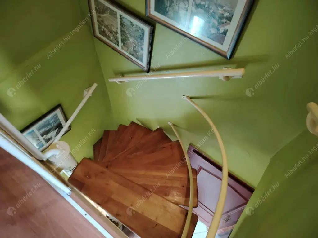 Kiadó albérlet 380000 Ft/hó áron: Nagykovácsi,  Puskin utca. Mérete: 110 nm, 3 szobás | Alberlet.hu - 6616589