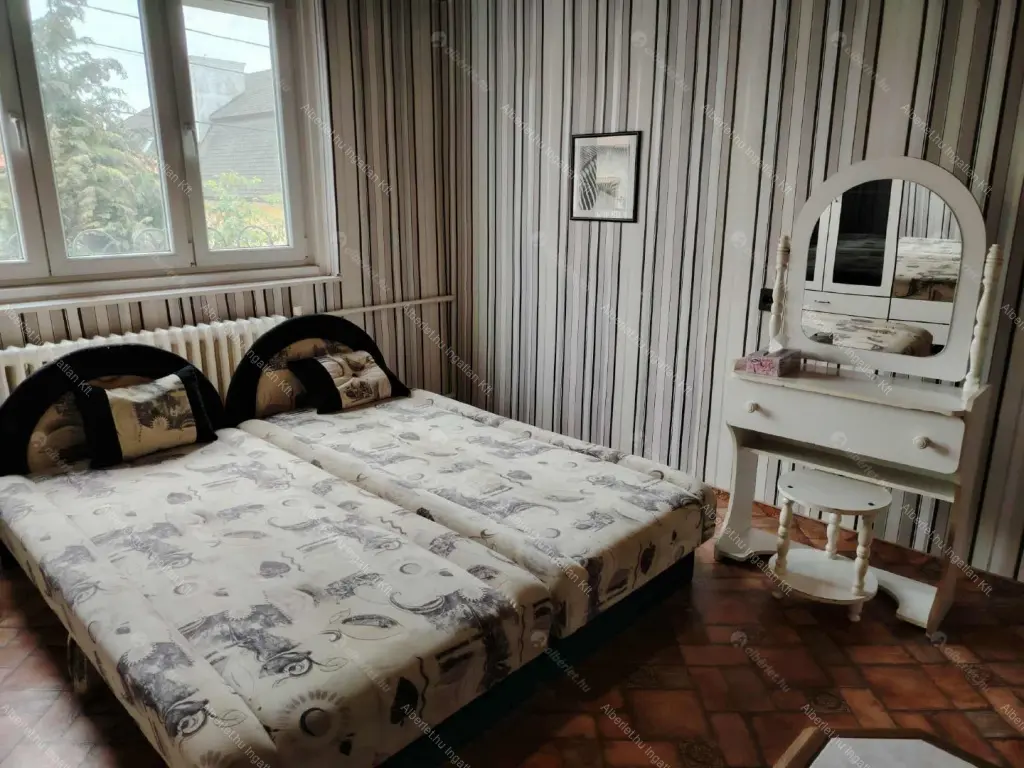 Kiadó albérlet 380000 Ft/hó áron: Nagykovácsi,  Puskin utca. Mérete: 90 nm, 3 szobás | Alberlet.hu - 6666141