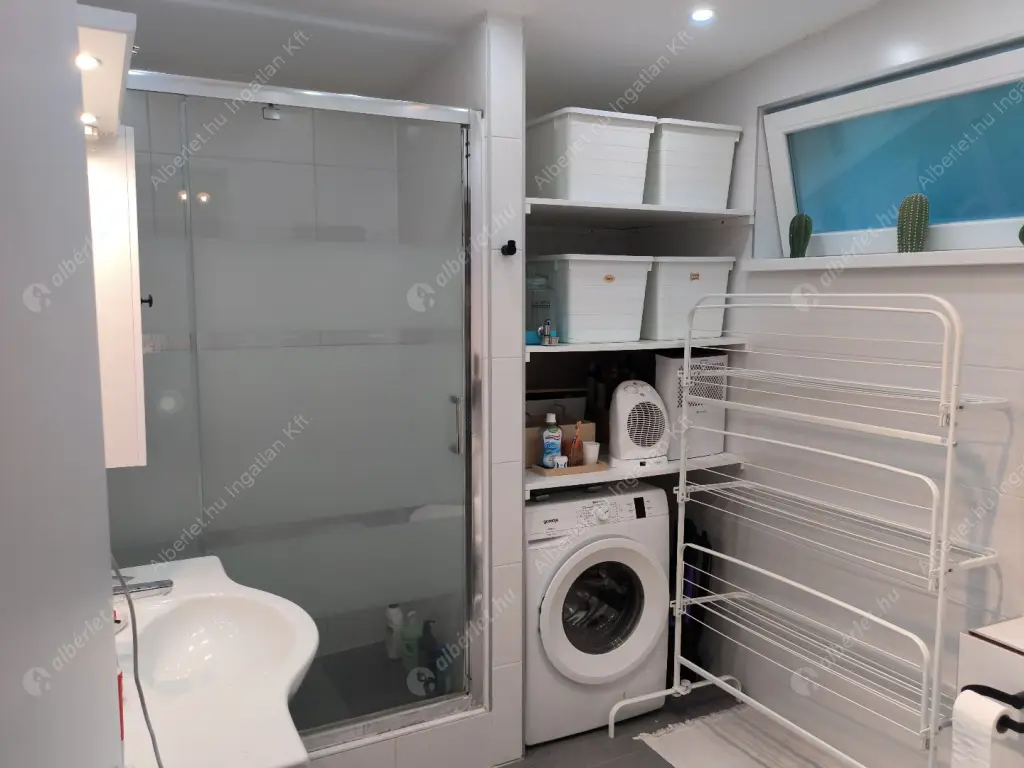 Kiadó albérlet 650000 Ft/hó áron: Nagykovácsi,  Zsíroshegyi út. Mérete: 75 nm, 3 szobás | Alberlet.hu - 6554904