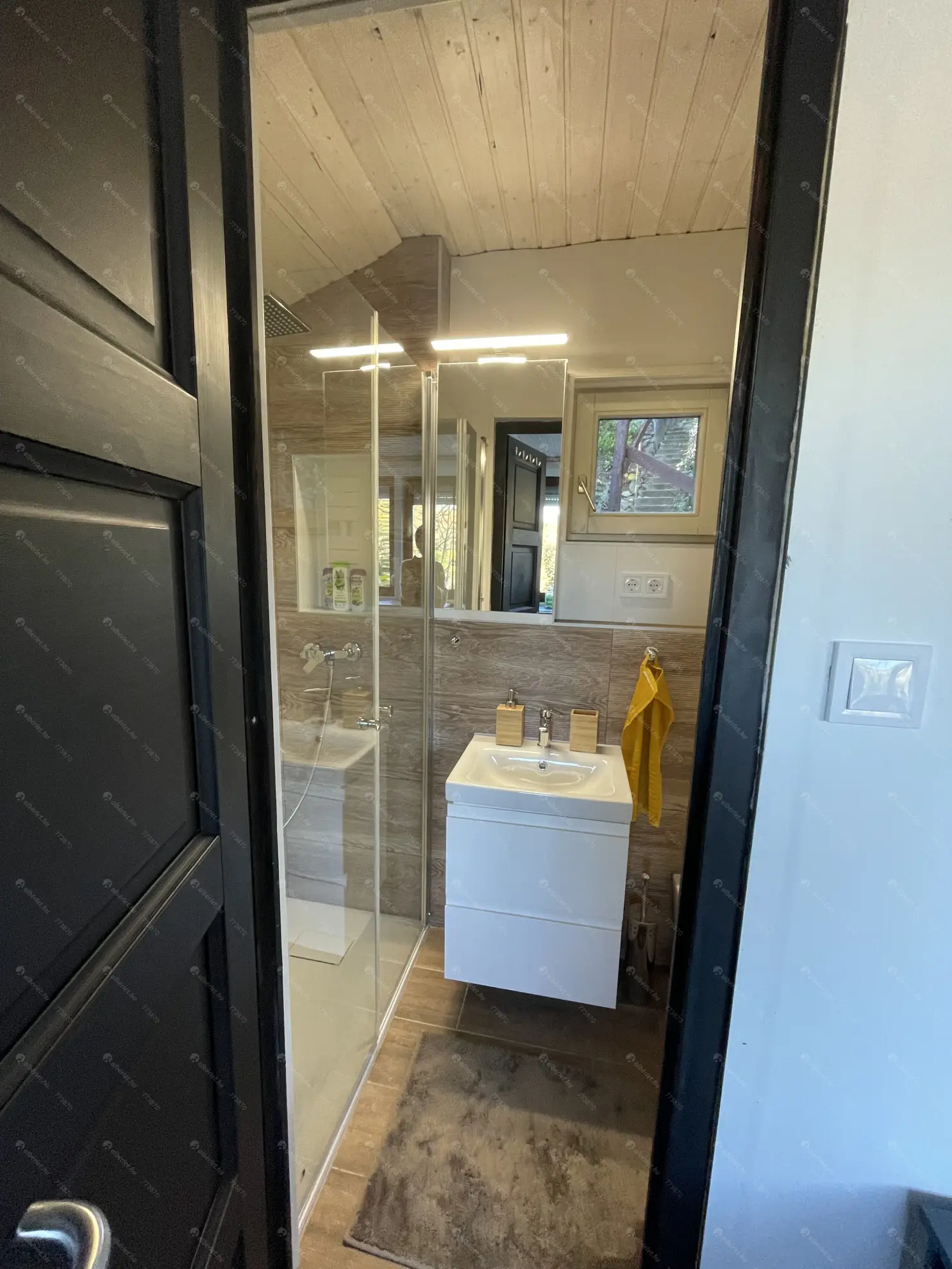 Kiadó albérlet 200000 Ft/hó áron: Nagymaros,  Bokréta utca. Mérete: 23 nm, 1 szobás | Alberlet.hu - 6638730